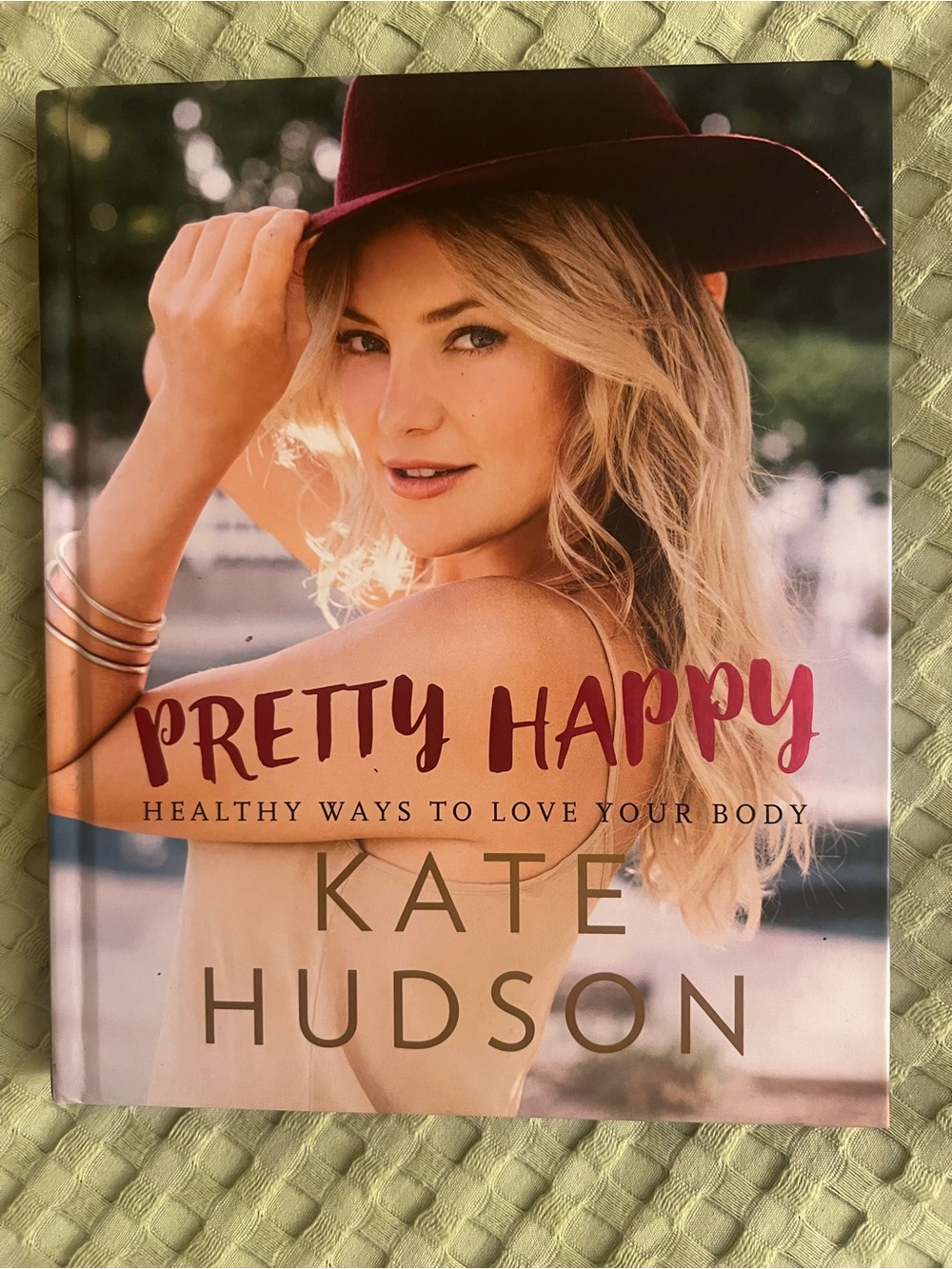 Pretty Happy by Kate Hudson Hardcover Book EUC